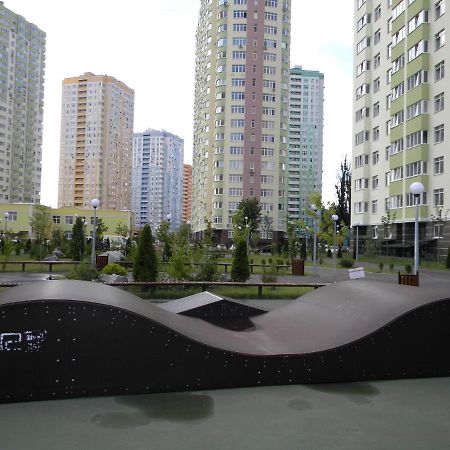 Квартира Парковые Озера Apartamento Kiev Exterior foto