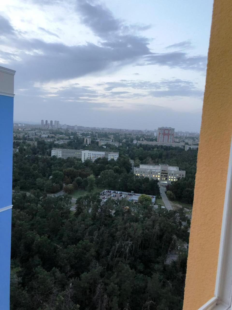 Квартира Парковые Озера Apartamento Kiev Exterior foto